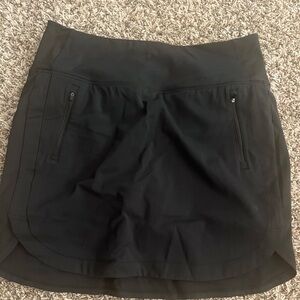 Black Athleta skort/skirt with pockets